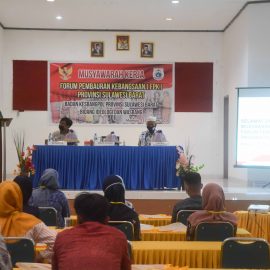 Kesbangpol Sulbar Memfasilitasi Rapat Musyawarah Kerja FPK Periode 2021-2025