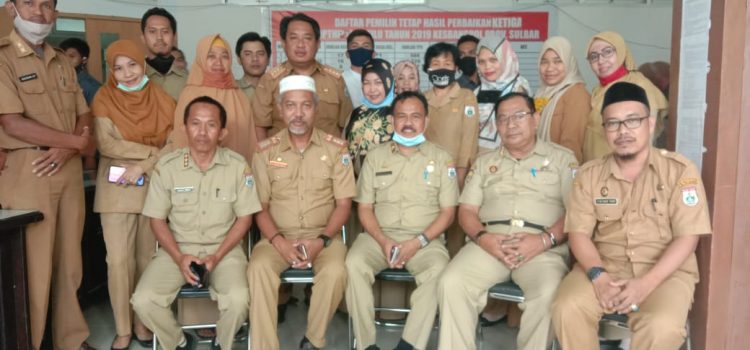 Acara Lepas Sambut Kepala Badan Lama dan Kepala Badan Baru Kesbangpol Sulbar