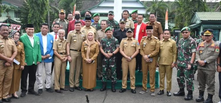 Kepala Badan Kesbangpol Sulawesi Barat, H. Herdin Ismail Wakili Gubernur dalam upacara pembukaan pelatihan dasar kemiliteran (Diklatsarmil) Komcad TA 2022