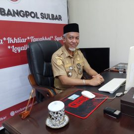 Kaban Kesbangpol Sulbar H. Herdin Ismail dan sejumlah Pejabat Eselon 3 ( Administrator) Kesbangpol mengikuti Asesmen Pejabat Tinggi Pratama dan Pejabat Administrator lingkup Pemprov Sulbar