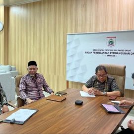 Menghadiri Rapat Koordinasi Persiapan Penyelenggaraan Seminar Nasional dan Penandatangan Nota Kesepahaman MK RI dengan Pemprov Sulbar