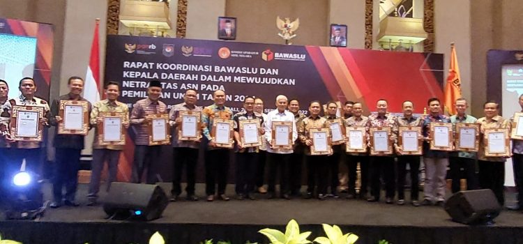 Perkuat Netralitas ASN dalam Pemilu, Kaban Kesbangpol Ikuti Rakor Bawaslu dan Kepala Daerah di Bali