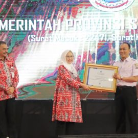 Sukses Terapkan Digitalisasi Pemerintahan Berbasis Srikandi, PJ Gubernur Sulbar, Prof Zudan Terima Penghargaan Dari ANRI