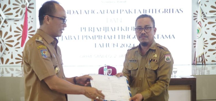 Tanda Tangan Pakta Integritas 2024, Kesbangpol siap tingkatkan Kinerja.