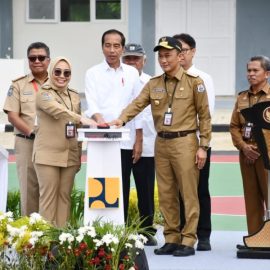 Resmikan Rehab Rekon Bangunan Pasca Gempa Presiden Joko Widodo Pastikan Kebutuhan Pendukung di SMKN 1 Rangas Dipenuhi