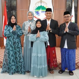 Ucapan Selamat Hari Raya Idul Fitri 1445 H Untuk Masyarakat Sulbar, dari Pj.Gubernur Sulbar, Prof.Zudan arief Fakhrulloh