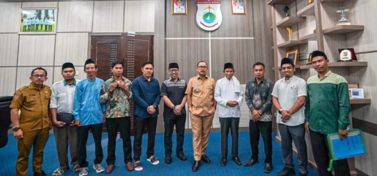 Kesbangpol Sulbar Dampingi Pengurus Nahdlatul Wathan (NW) Audiensi dengan Gubernur Sulbar