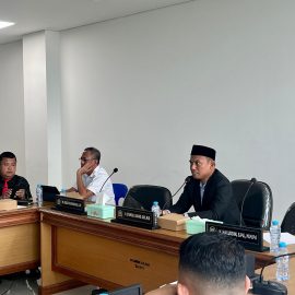 Kesbangpol Sulbar Hadiri Pembahasan Rancangan Akhir RPJMD 2025-2030 di DPRD Sulbar