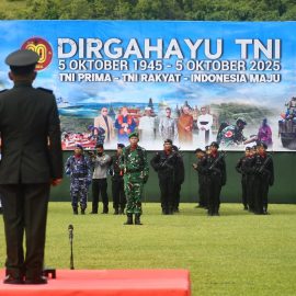 Plt. Kepala Badan Kesbangpol Provinsi Sulawesi Barat Hadiri Upacara Peringatan HUT ke-80 TNI Tahun 2025 di Mamuju