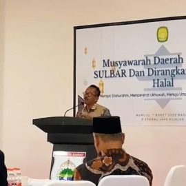 Plt. Kaban Kesbangpol wakili Gubernur hadiri Musda dan Halal Bihalal IAPIM Sulbar 2025